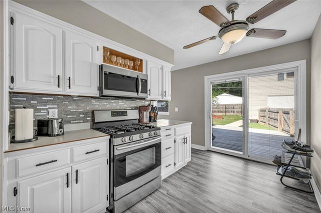 342 Inwood Boulevard, Avon Lake, OH 44012