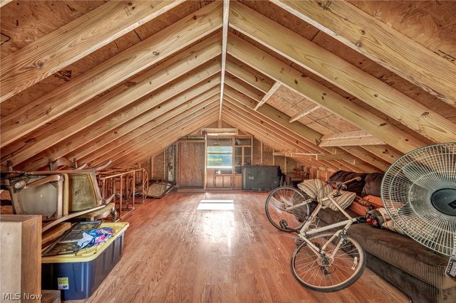 342 Inwood Boulevard, Avon Lake, OH 44012