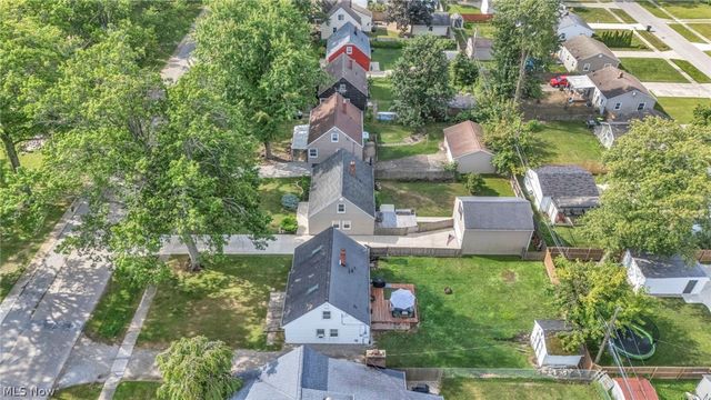 342 Inwood Boulevard, Avon Lake, OH 44012