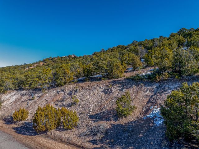 127 Barranca, Santa Fe, NM 87501