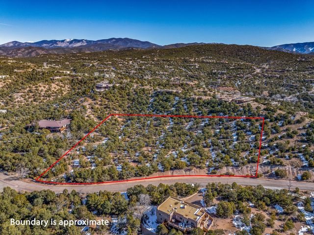 127 Barranca, Santa Fe, NM 87501
