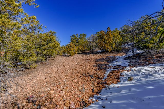 127 Barranca, Santa Fe, NM 87501