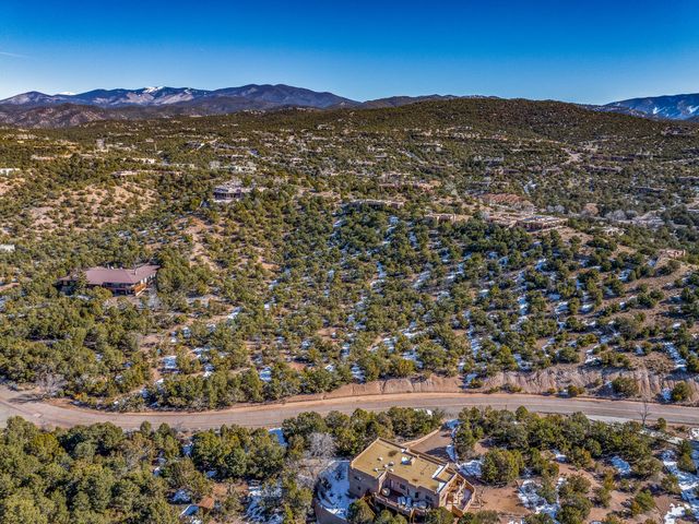 127 Barranca, Santa Fe, NM 87501