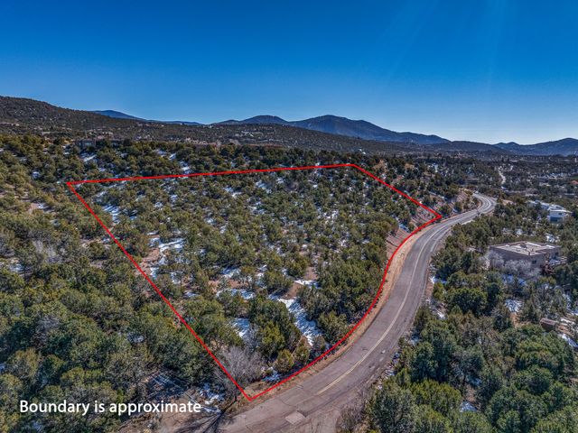 127 Barranca, Santa Fe, NM 87501