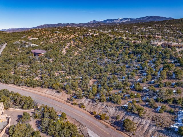 127 Barranca, Santa Fe, NM 87501