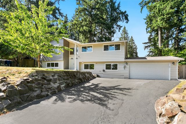 6046 NE 204th Street, Kenmore, WA 98028
