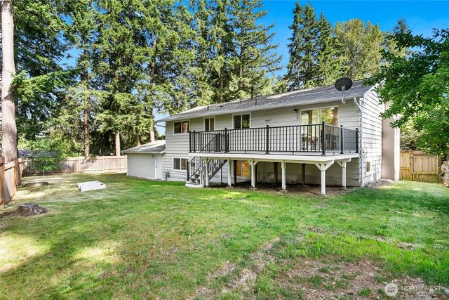 6046 NE 204th Street, Kenmore, WA 98028