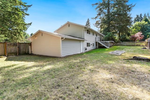 6046 NE 204th Street, Kenmore, WA 98028