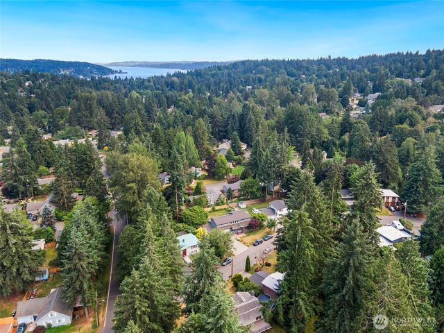 6046 NE 204th Street, Kenmore, WA 98028