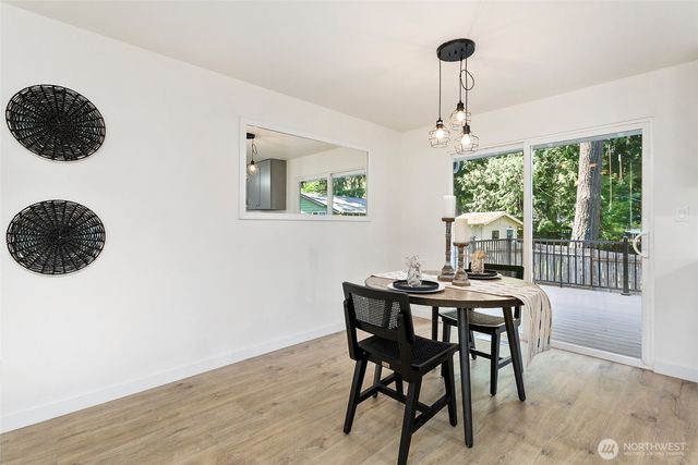 6046 NE 204th Street, Kenmore, WA 98028