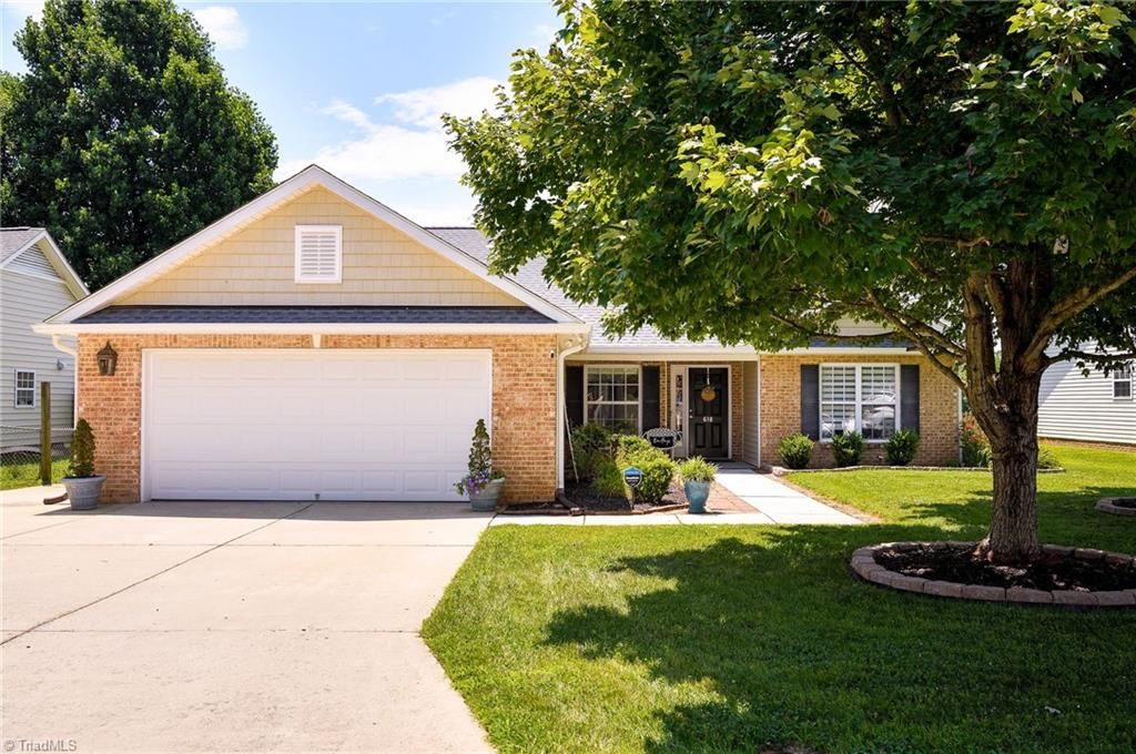 618 Pecan Ridge Circle, Kernersville, NC 27284