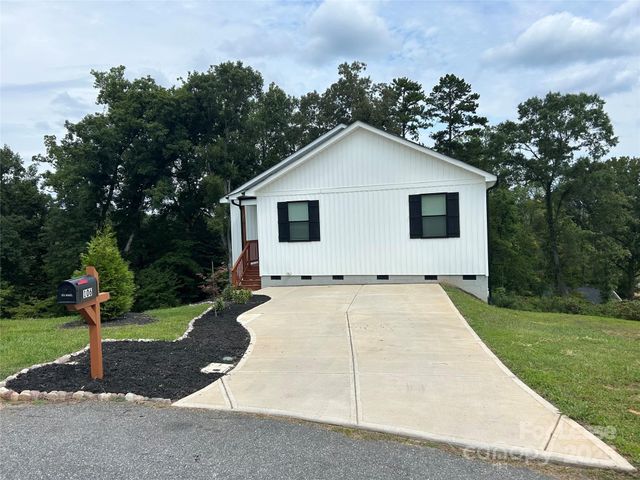106 Snyder Court NE, Concord, NC 28025