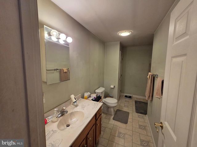 124 HAGERSVILLE RD, Salem, NJ 08079