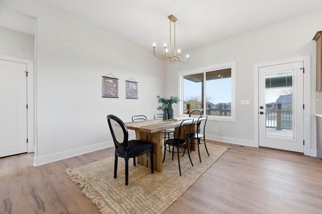 7905 E Turquoise Trl, Bel Aire, KS 67226