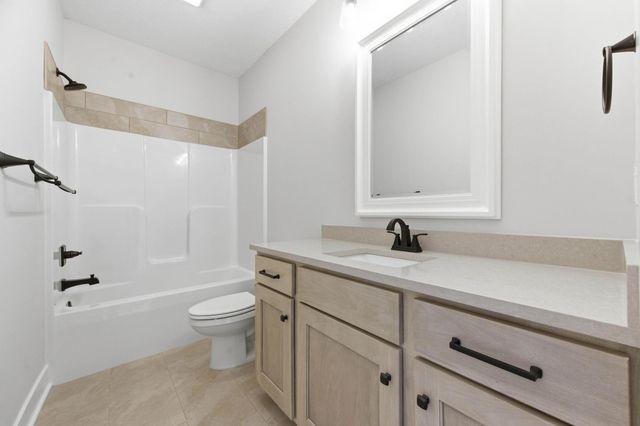 7905 E Turquoise Trl, Bel Aire, KS 67226