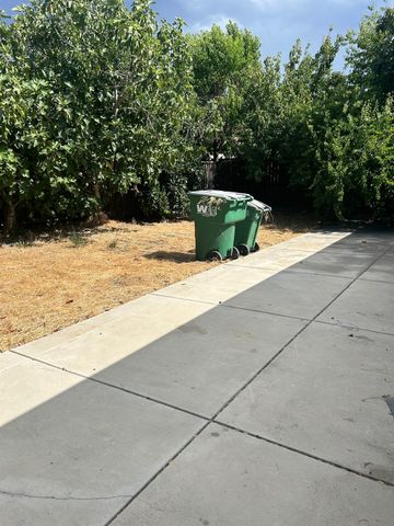 2888 Sebastan Ln, Stockton, CA 95212