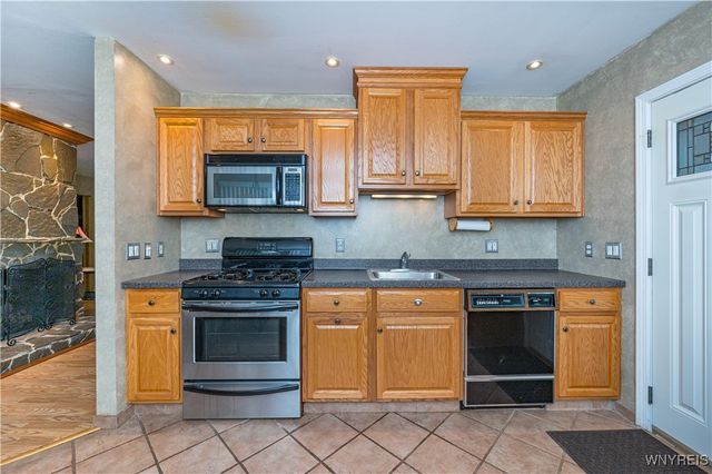 158 Overbrook Avenue, Tonawanda, NY 14150