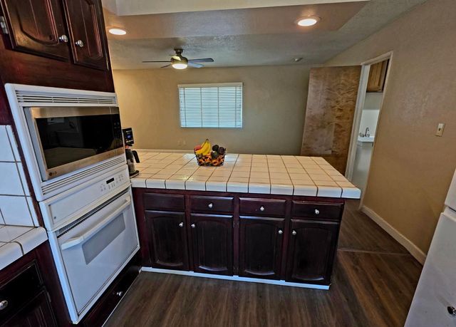 2214 Holt Avenue, Sanger, CA 93657
