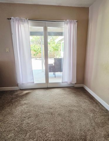 2214 Holt Avenue, Sanger, CA 93657