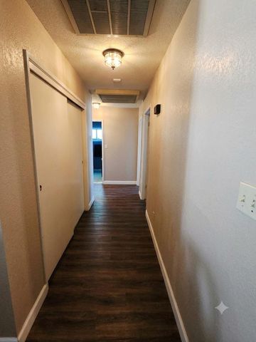 2214 Holt Avenue, Sanger, CA 93657
