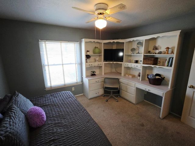 2214 Holt Avenue, Sanger, CA 93657