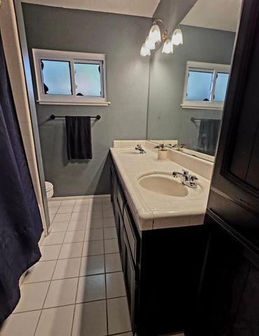 2214 Holt Avenue, Sanger, CA 93657