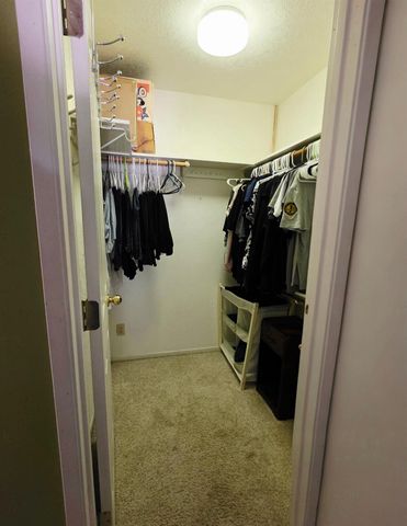 2214 Holt Avenue, Sanger, CA 93657
