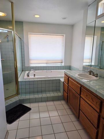2214 Holt Avenue, Sanger, CA 93657