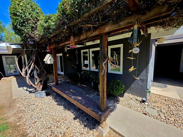 2214 Holt Avenue, Sanger, CA 93657