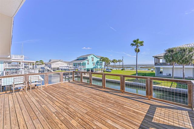 4230 Spanish Main, Jamaica Beach, TX 77554