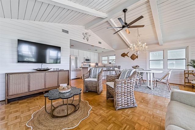 4230 Spanish Main, Jamaica Beach, TX 77554