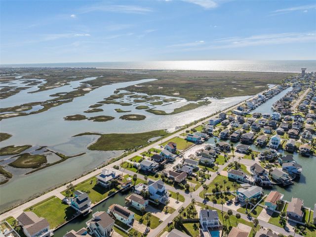 4230 Spanish Main, Jamaica Beach, TX 77554