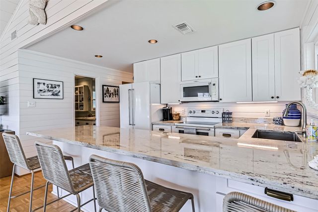 4230 Spanish Main, Jamaica Beach, TX 77554