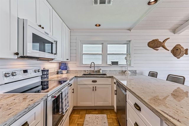 4230 Spanish Main, Jamaica Beach, TX 77554