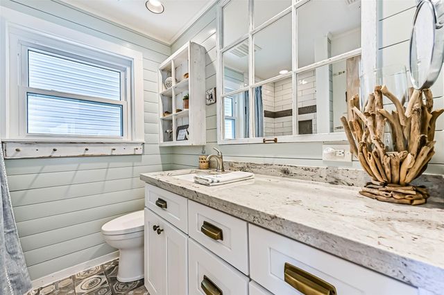 4230 Spanish Main, Jamaica Beach, TX 77554