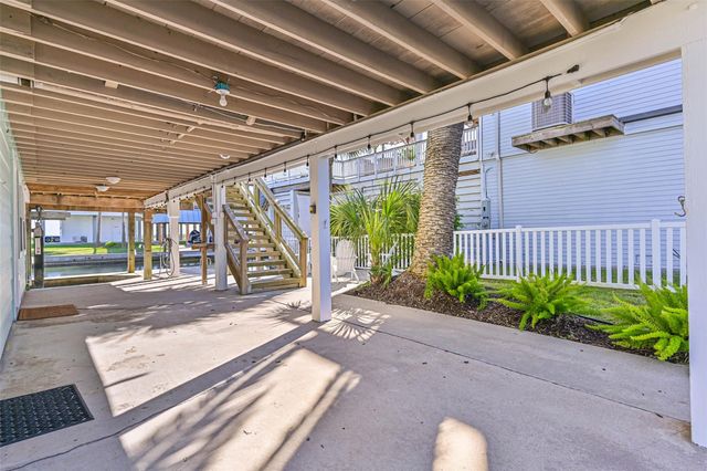 4230 Spanish Main, Jamaica Beach, TX 77554