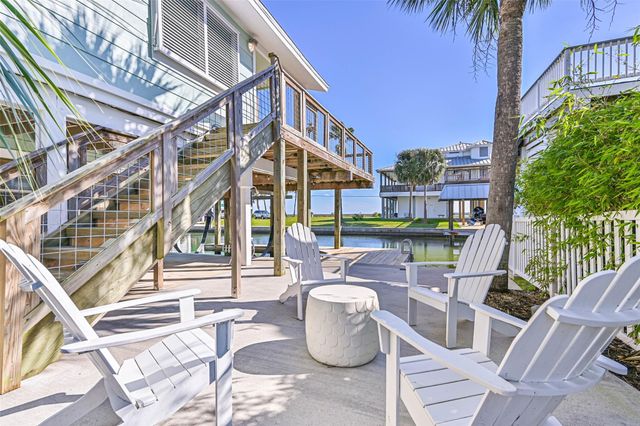 4230 Spanish Main, Jamaica Beach, TX 77554