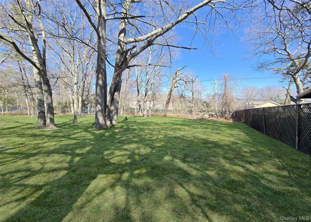 7 Clair Avenue, Holbrook, NY 11741