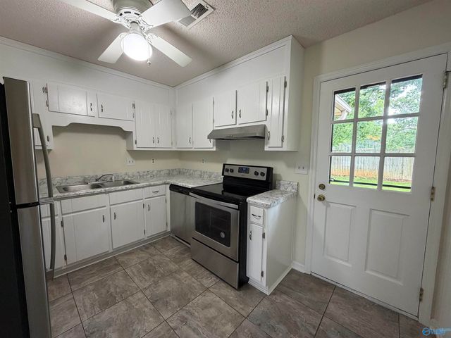 8147 Oldfield Road 2, Huntsville, AL 35802