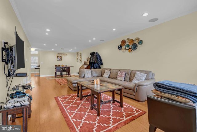 305 TUXFORD CT, Pennington, NJ 08534