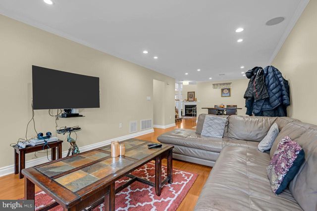 305 TUXFORD CT, Pennington, NJ 08534