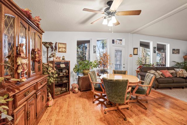 13907 N East Newman Lake Dr, Newman Lake, WA 99025