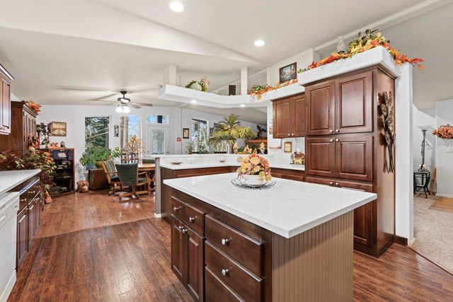 13907 N East Newman Lake Dr, Newman Lake, WA 99025