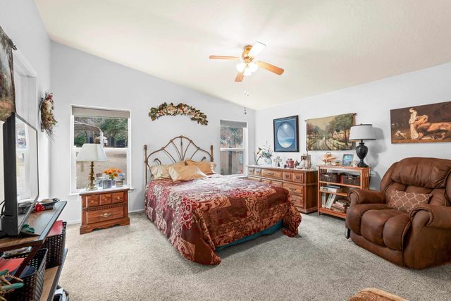 13907 N East Newman Lake Dr, Newman Lake, WA 99025