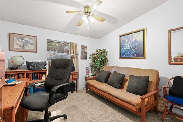 13907 N East Newman Lake Dr, Newman Lake, WA 99025