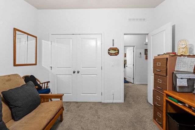 13907 N East Newman Lake Dr, Newman Lake, WA 99025