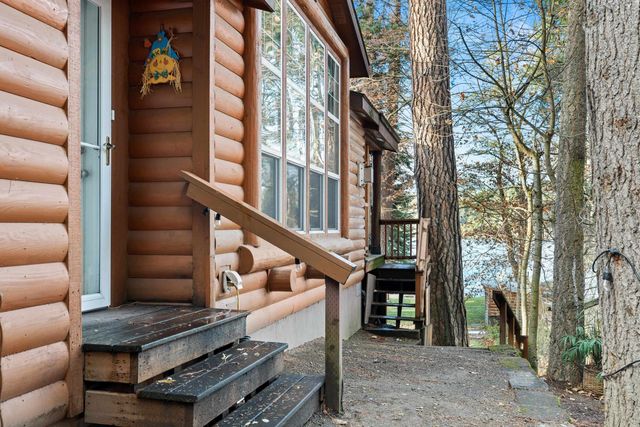 13907 N East Newman Lake Dr, Newman Lake, WA 99025