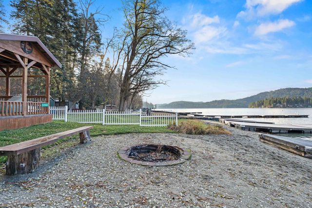 13907 N East Newman Lake Dr, Newman Lake, WA 99025
