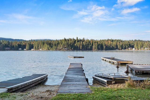 13907 N East Newman Lake Dr, Newman Lake, WA 99025