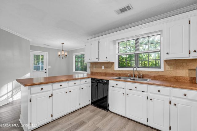 124 Cedar Drive, Columbus, MS 39705